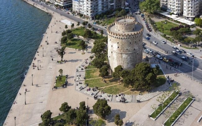 Ο Λευκός Πύργος στην παραλία της Θεσσαλονίκης
