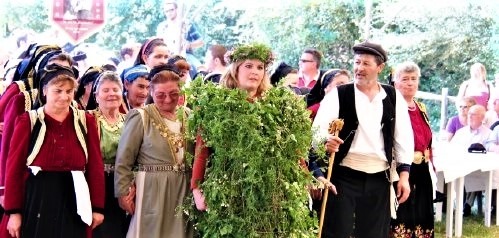 Αναβίωση του εθίμου της Περπερούνας (foto by kalabakacity.gr)